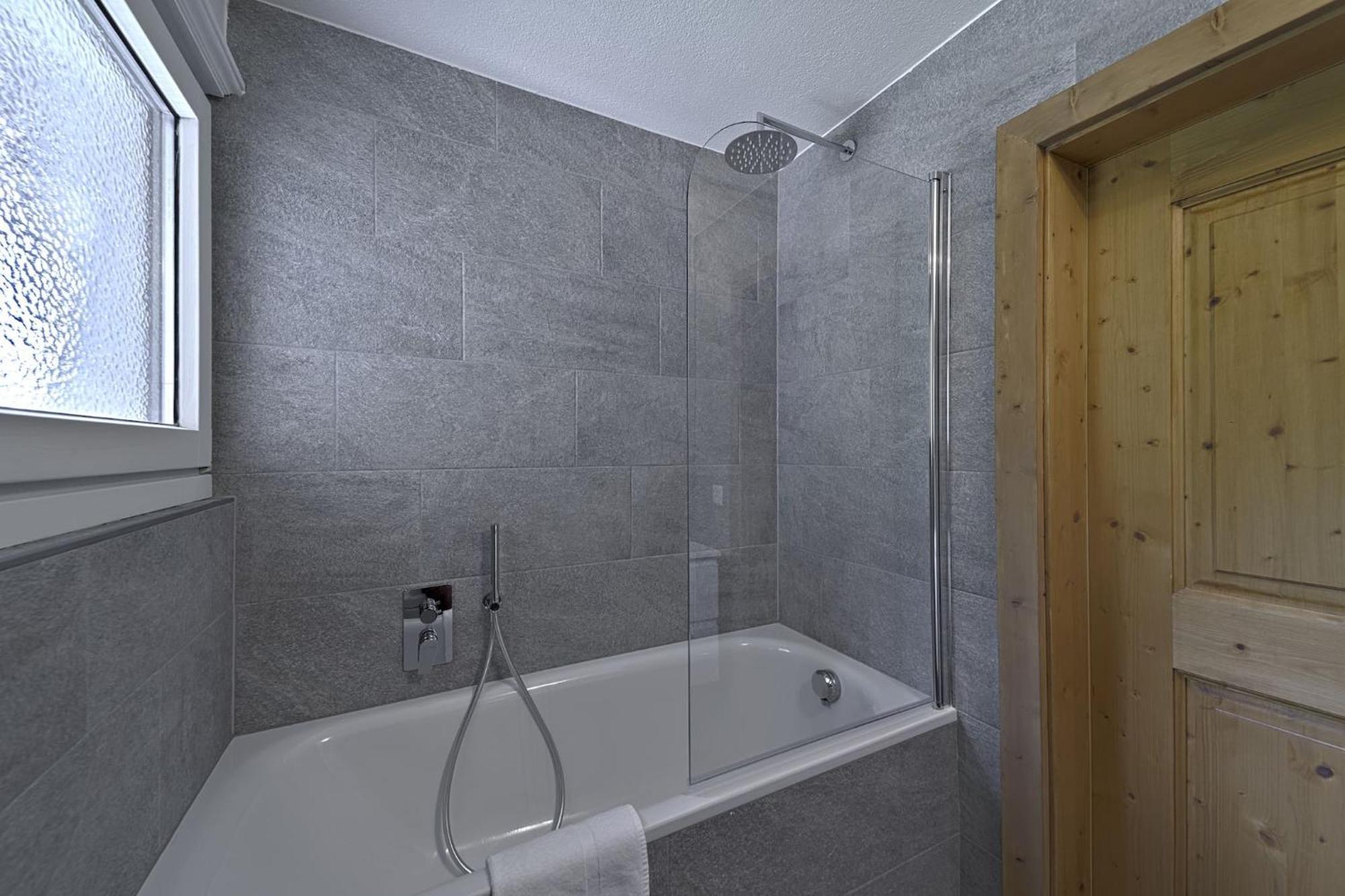 Chesa Martina - La Punt Apartment Bagian luar foto